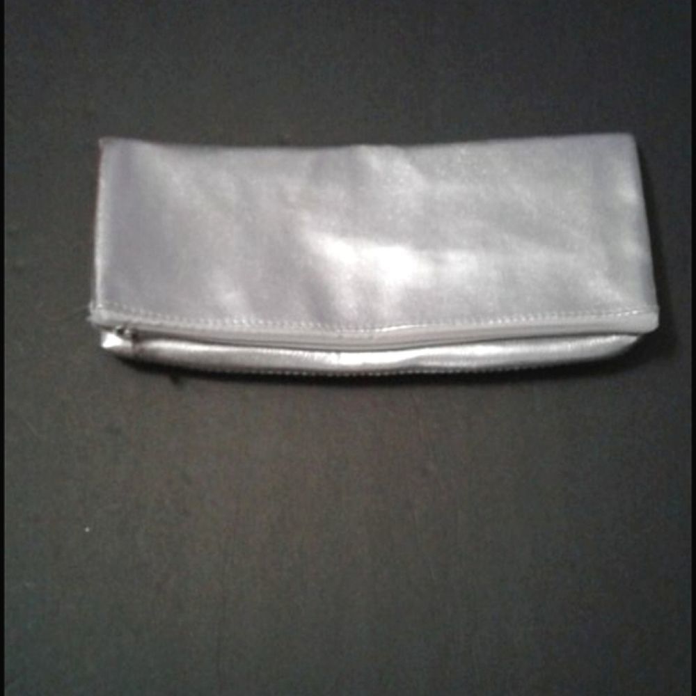 CHI Silver Insulated Cosmetic Travel Bag